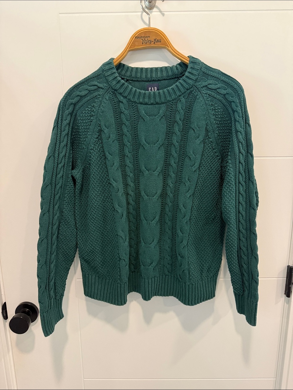 GAP Teal Cable-Knit Crewneck Sweater size medium